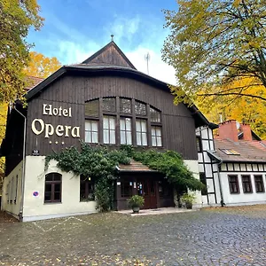 https://hotel-opera.sopothotels.com